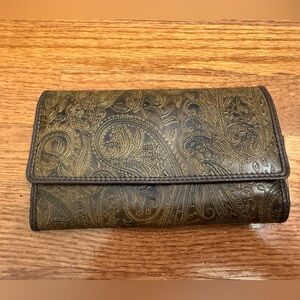 Relic Paisley Embossed Wallet - Brown and Gold